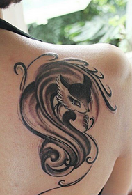 uzorak tetovaže lisice bočnih ramena