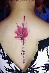 Ingelsk en blom kombineare tatoeëring fan 'e rêch