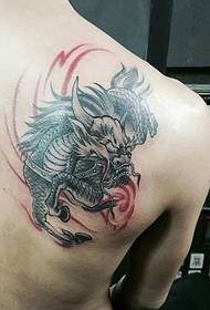 umuthi wendabuko wephethini le-back unicorn tattoo