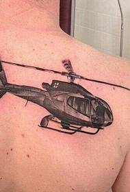 model de tatuaj cu elicopterul din spate