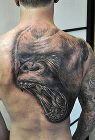 背部兇猛的猩猩頭紋身