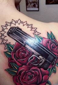 back water gun rose tattoofotografie oslňující