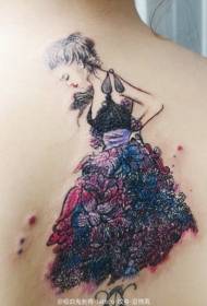 saia de flores de cor traseira con tatuaxe de rapaza