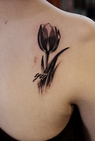 tatouage dos tulipe gris noir
