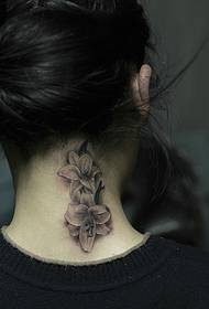 Kakla lilijas tetovējuma attēls - biezs ziedu pušķis