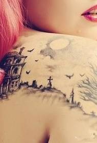 meitenes muguras personības pils tetovējums