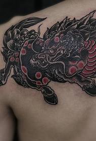 mmbuyo yaying'ono yazikhalidwe zazing'ono za Kirin tattoo