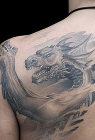 spalla un modello di tatuaggio drago europeo e americano