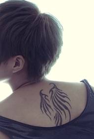 Tan Weiwei großzügige Show Totem Tattoo