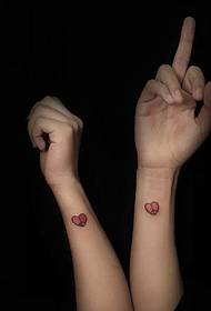 polso piccolo modello mini tatuaggio coppia amore fresco