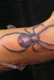 мала тетоважа на пајакот на зглобот