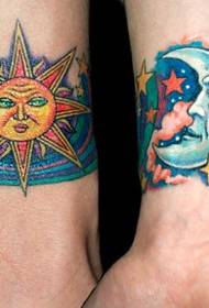 persoonallisuus aurinko ja kuu pari käsivarsi tatuointi