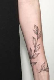 cocok untuk anak perempuan, tanaman merambat di sekitar pergelangan tangan tato