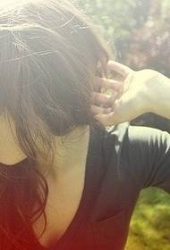 tatuaggio di carattere inglese di ragazze