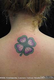 mmbuyo masamba anayi a clover tattoo