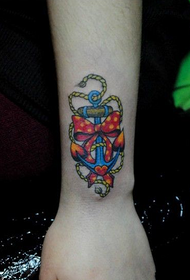 татуювання на зап'ясті лука