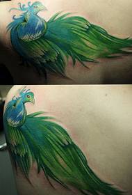bonito patrón de tatuaxe de pavo real