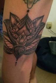 søvn lotus tatovering mannlige håndleddet på det sovende lotus tatoveringsbildet