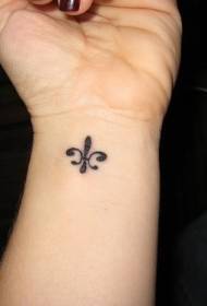 riešo juodos rainelės logotipo tatuiruotės modelis