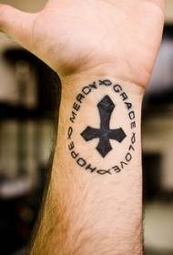 Wzór tatuażu czarny krzyż nadgarstka