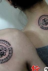alternativni klasični par totemskih vzorcev tatoo