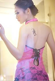 ვარდისფერი გოგონა აბაზანა ექსტაზი სექსუალური glamorous უკან სურათი 94963-ყინულის და თოვლის გული Girl სუფთა მომხიბლავი სექსუალური უკან tattoo tattoo სურათი