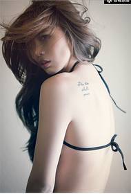 provocare la bella donna emisfero tentazione corpo caldo tatuaggio indietro immagine foto