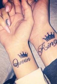 Romantyczna para nadgarstka angielski list wzór tatuażu korony