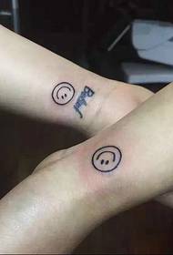 Polso piccola foto di tatuaggio di coppia fresca che vale la pena avere