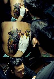 nazaj kreativni tattoo vzorec tattoo scene