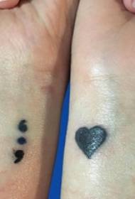 Mädchen Tattoo Handgelenk Mädchen Handgelenk Symbol und Herz Tattoo Bild