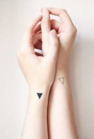 Triangle Tattoo Patroon Girl's Wrist Triangle Triangle Tattoo Patroon