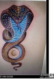 gyvatės tatuiruotės modelis: nugaros spalvos gyvatės tatuiruotės modelis