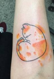 ranne tatuointi pieni kuva tyttö ranteessa söpö kissa tatuointi kuva