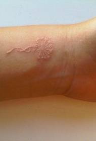 arm krasi cvjetni golub tetovaža krvi 96846 - prekrasna slon golub tetovaža krvi na djevojčinu zglobu