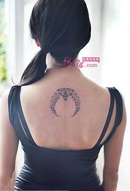 „Soul Tooth Moon Totem“ nugaros tatuiruotės paveikslėlis
