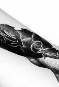 model i tatuazhit të mrekullueshëm të gri të zi gri të zezë