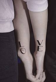 kun fun awọn ọrun-ọwọ ifẹ English tọkọtaya Tattoo
