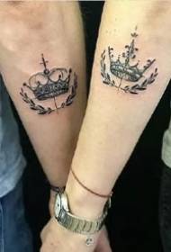 seti yekorona kune vakaroorana, ruoko, etc. Couple tattoo maitiro