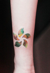 Rainbow Windmill Mafashoni Wrist tattoo