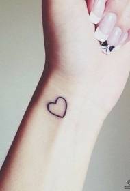 Polso piccolo cuore fresco A forma di semplice tatuaggio