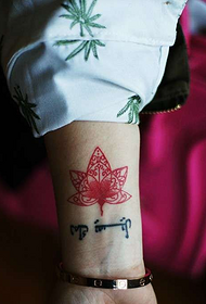 padrão de tatuagem pequena baunilha pulso criativo vermelho