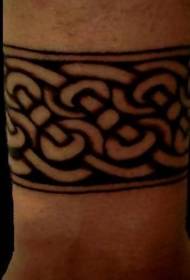 Celtic knot pattern fehikibo fakana volo
