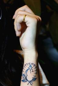tatuaggio moda personale polso creativo