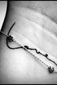 Mädchen Tattoo Handgelenk Mädchen Handgelenk auf schwarz Linie Tattoo Bild