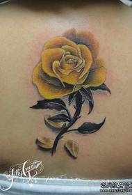 背部紋身圖案：背部黃玫瑰紋身圖案