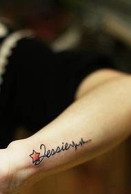 Memorijal Leslie Cheung Engleski naziv cvjetni tetovaža uzorak 96792-ljepota zapešća sa zvijezdama i engleskom riječju tetovaže