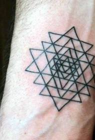 preprosta slika geometrijskega sloga za tetovažo na zapestju