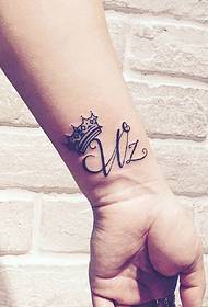 kruna i engleski zajedno Jednostavna slika zgloba za tetovažu
