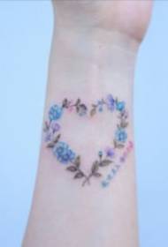 kyç i thjeshtë i krahut të tatuazheve të vogël 9 të vogla të vogla të padukshme të tatuazheve të freskëta